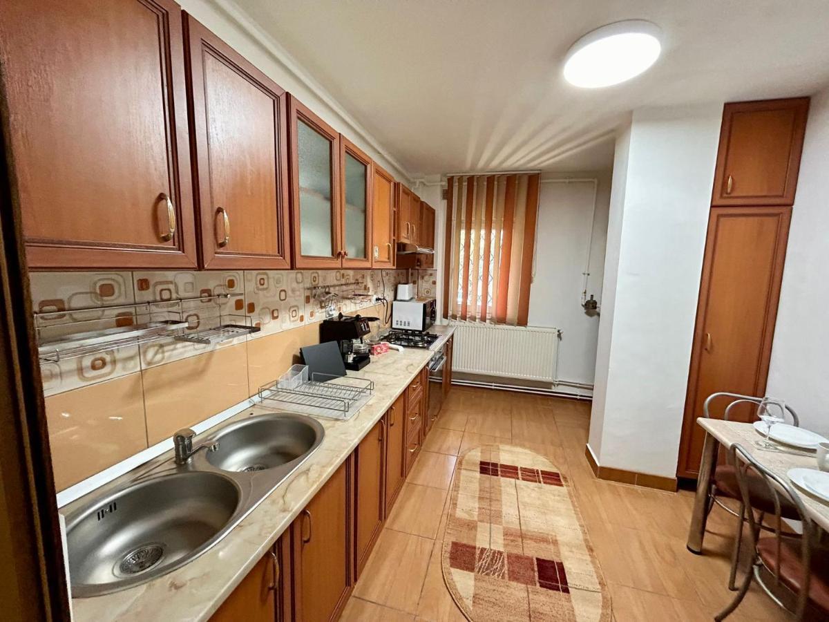 Jad - Familiy 4 Rooms Apartment - Near Forest - Racadau Brasov Exterior photo