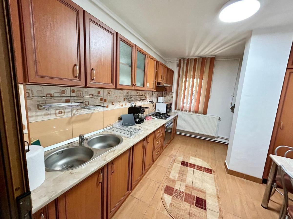 Jad - Familiy 4 Rooms Apartment - Near Forest - Racadau Brasov Exterior photo
